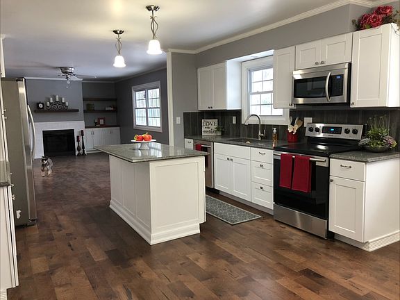 OPEN CONCEPT LIVING SPACE