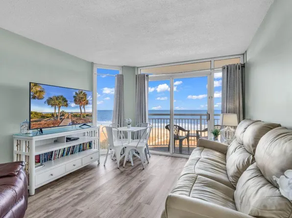 647 N Creekside Dr, Murrells Inlet, SC