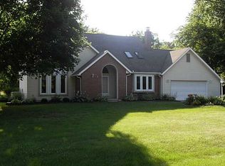 76 Woodridge Dr, Troy, OH 45373