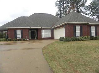 38 Jasmine Dr, Millbrook, AL 36054