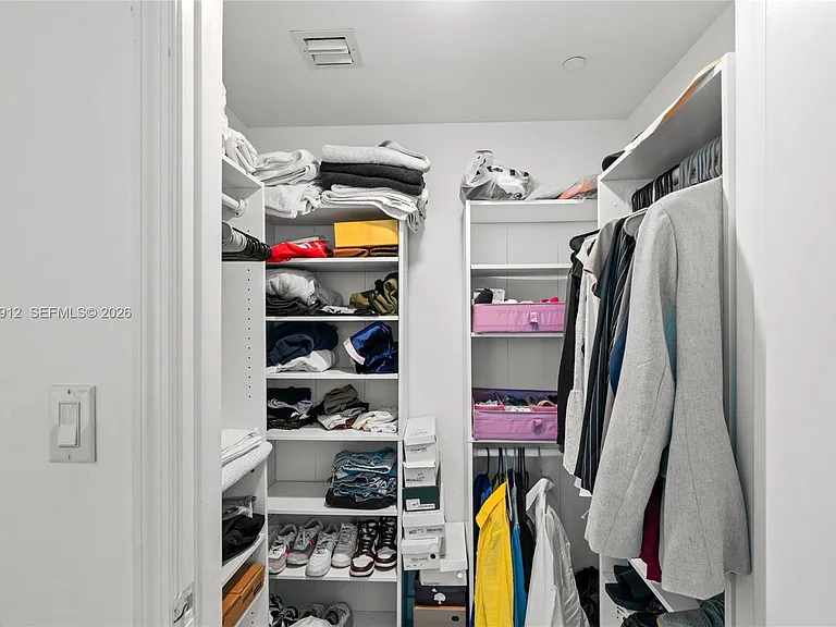 55 SE 6th St #1203 — Photo 9