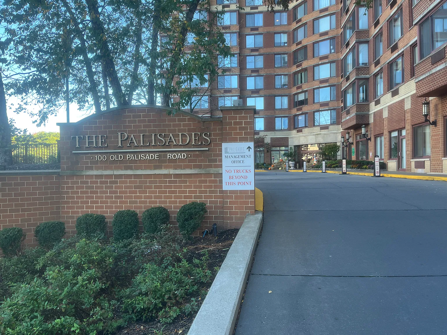 1 bed, 772 sqft, $2,800 — Photo 2