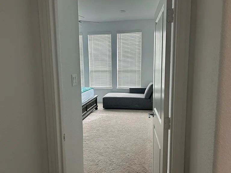 1120 Canuela Way — Photo 7
