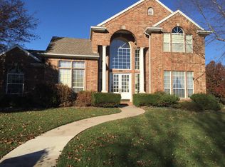 2625 E Ridgewood Dr, Springfield, MO 65804