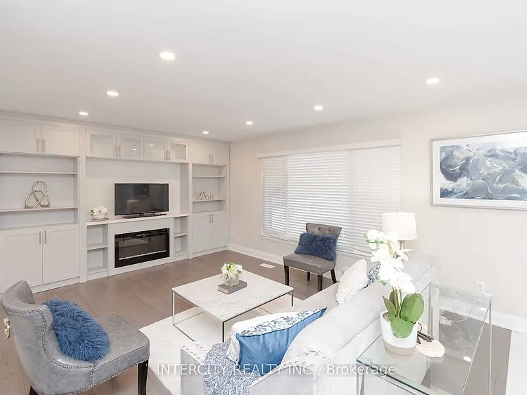 781 Drury Ln — Photo 8