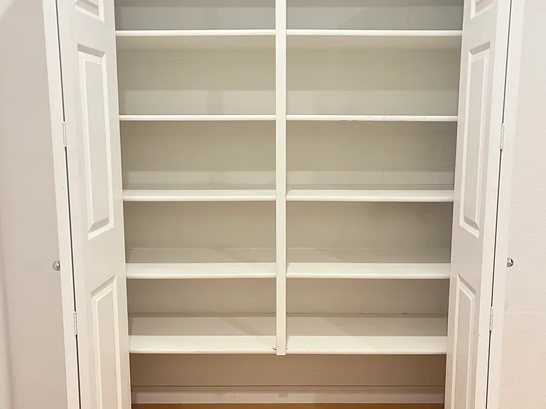 Kitchen pantry