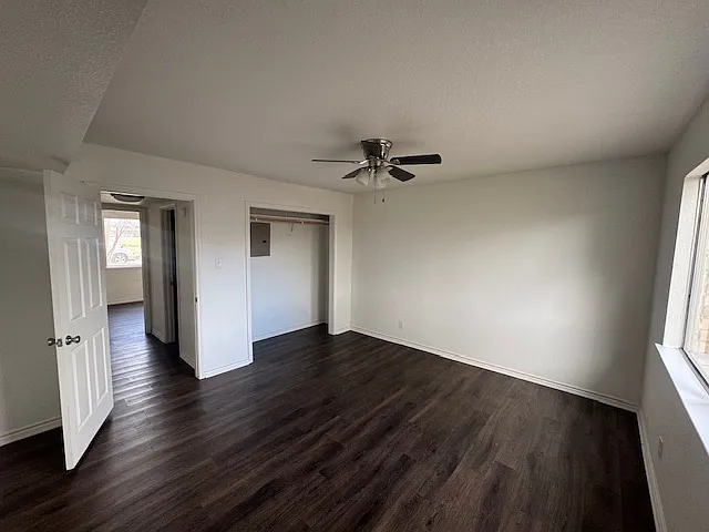 211 W Cardinal Ln — Photo 3