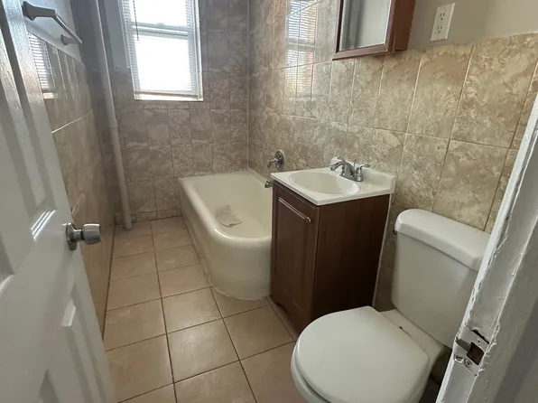 113-115 Fairview Avenue image 5 of 11