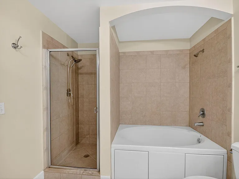 1660 Renaissance Commons Blvd #2517 — Photo 23