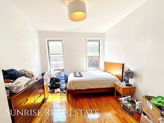 1st image of 1039 Pacific St #2