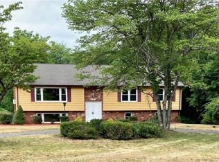 29 Brookfield St, South Windsor, CT 06074