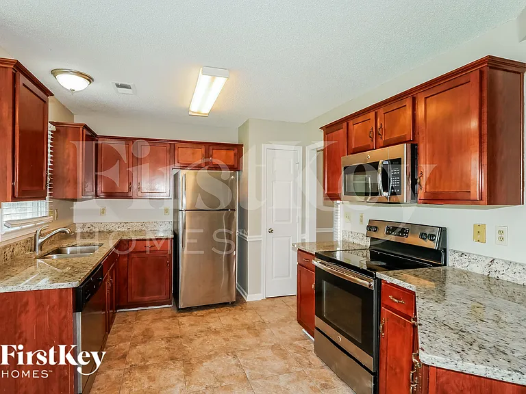 9344 Helmsley Dr — Photo 7