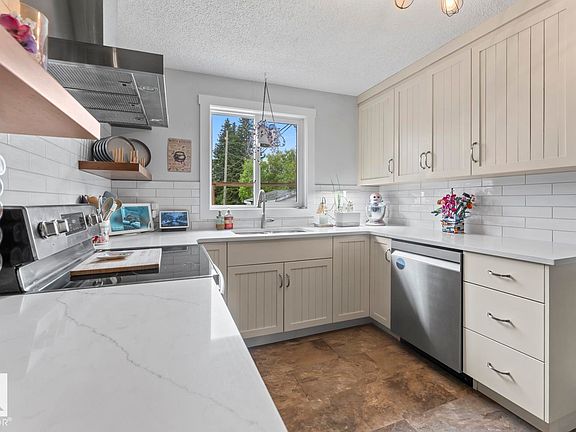 4th image of 5709 51st Ave