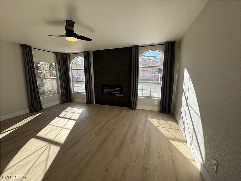 8464 Blue Island Ave — Photo 9