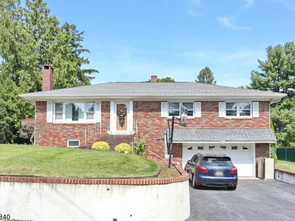 26 Peters Ln, North Haledon Boro, NJ 07508