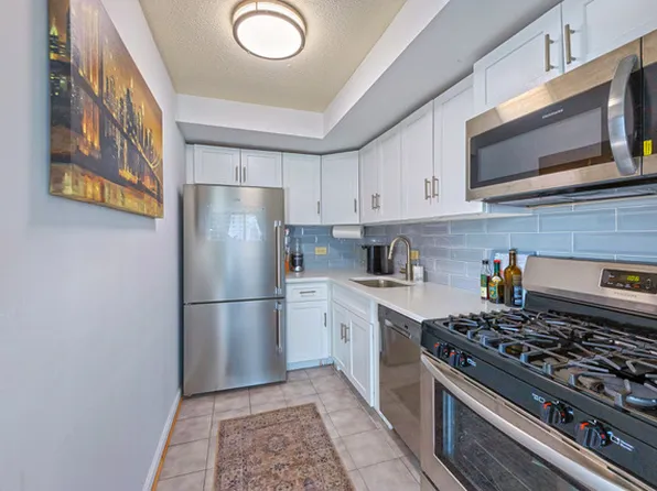 403 East 62nd Street 9D/10D image 3 of 8