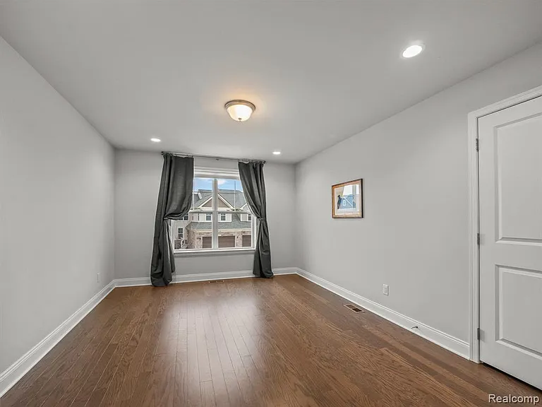 3219 Brackley Dr — Photo 20