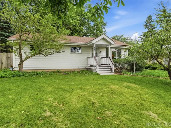 697 N Ohio St, Aurora, IL 60505