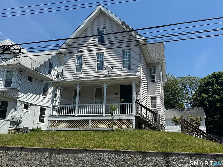 184 Pacific St — Photo 1