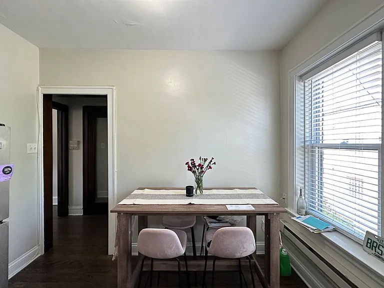 3819.5 N Greenview Ave #W4 — Photo 8