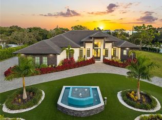 10 Caribbean RD, NAPLES, FL 34108