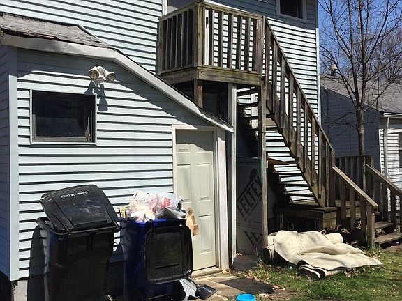 3rd image of 11825 Longmead Ave #Up