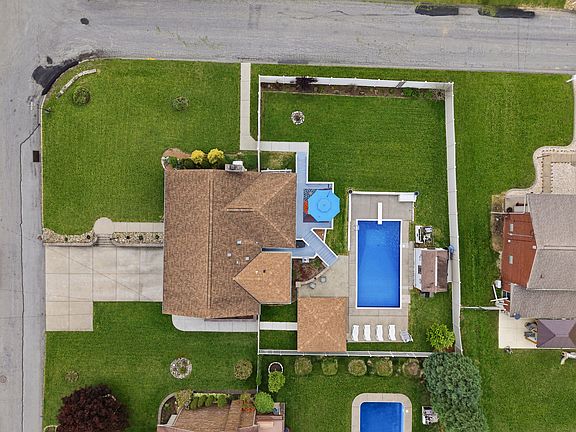 2nd image of 4209 Frederick Dr