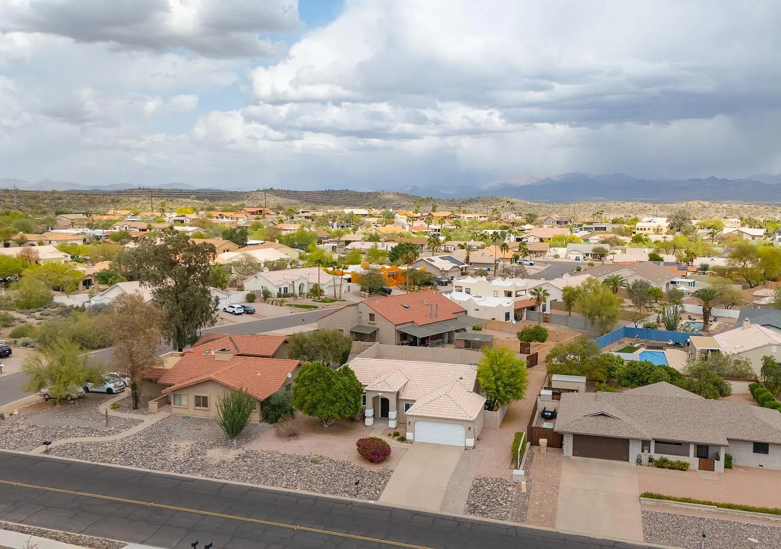 3 bed, 2.0 bath, 1548 sqft, $2,500 — Photo 4