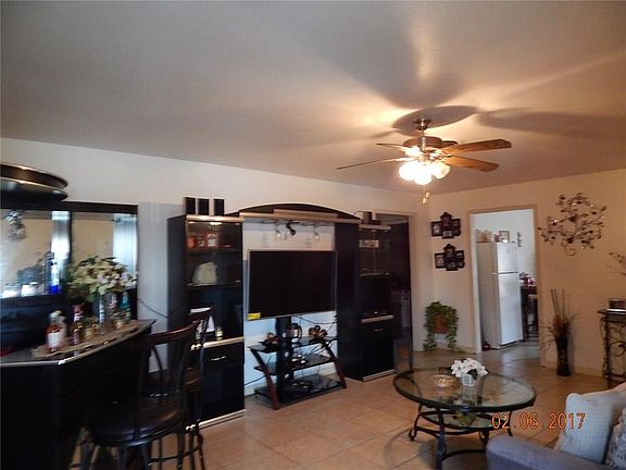 5th image of 4409-11 Shalimar Dr