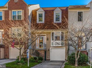 8111 Squirrel Run Rd, Springfield, VA 22152