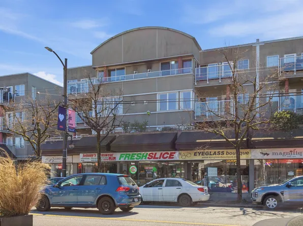 3250 Broadway W #211, Vancouver, BC V6K 2H4