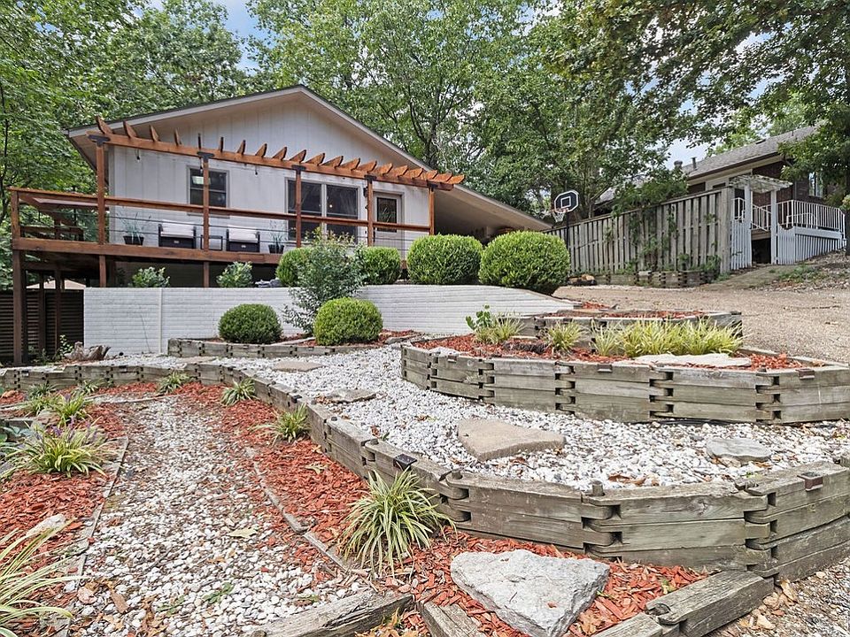 1st image of 4 Pembroke Cir