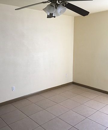 4th image of 11026 Vienna St