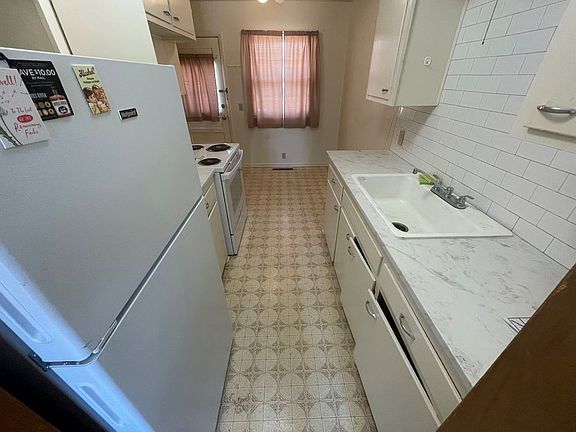 3rd image of 6216 E Lincoln St #0