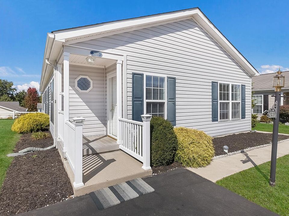 1st image of 2035 Rosebay Ct #2035