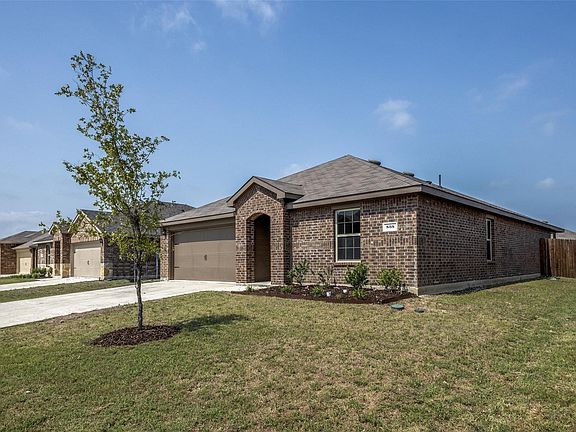 2nd image of 808 Saddle Horn Way
