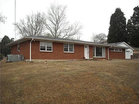 1st image of 105 Forrest St