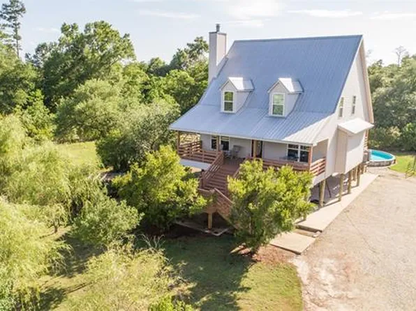 211 Sea Spray Dr, Slidell, LA 70461