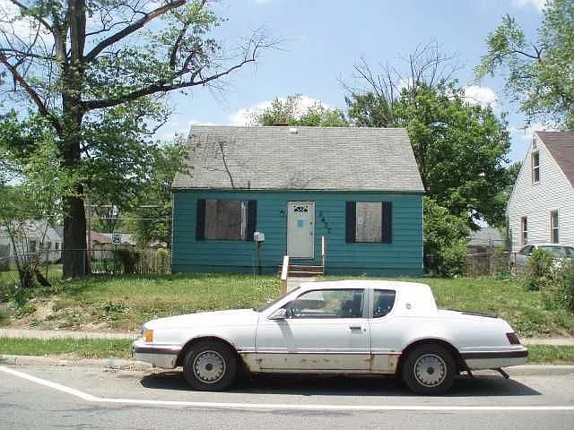 2437 McGuffey Rd photo 1