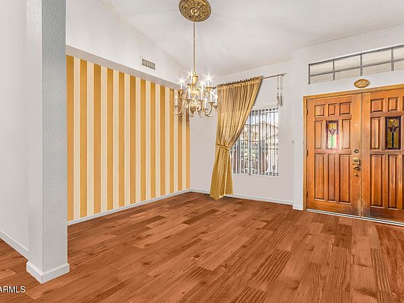 5th image of 3212 N 109TH Drive