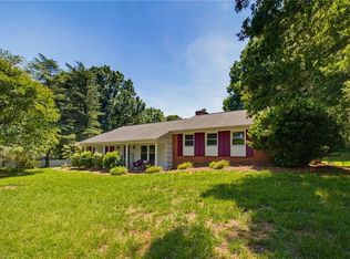 3462 Stimpson Dr, Pfafftown, NC 27040