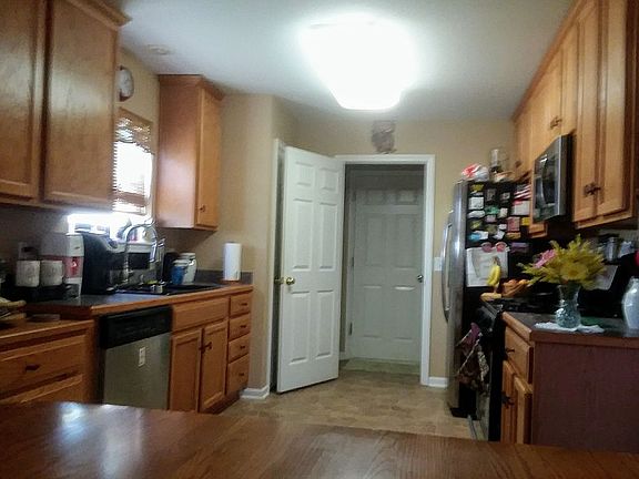 Kitchen and wash area 