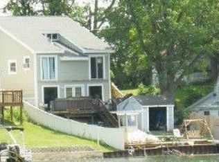 3835 Ormond Rd, White Lake, MI 48383