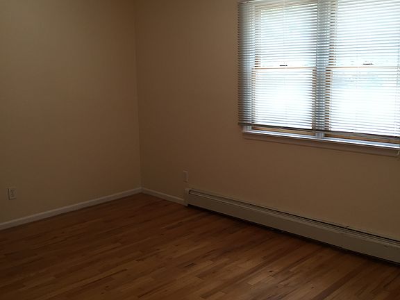4th image of 4028 215th Pl