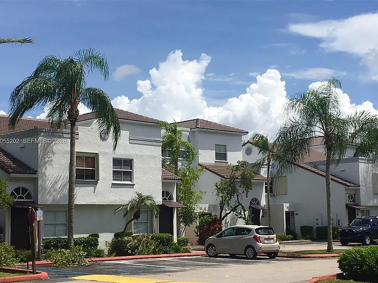4860 NW 97th Pl #276 — Photo 3