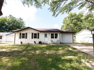 1619 Landmark Dr, Mascoutah, IL
