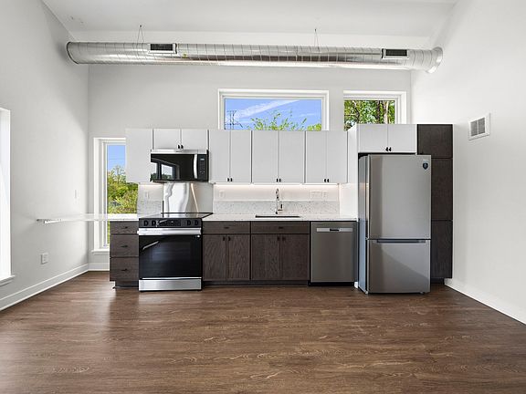 4th image of 2426 Inglewood Ave #9