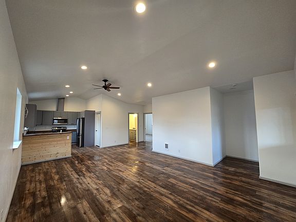 Beautiful open living, 3 bedrooms 2 bath