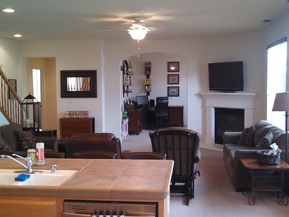4th image of 686 Apricot Ct
