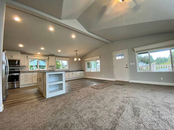 5th image of 5920 NE Evergreen Ln